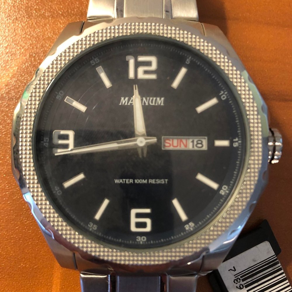 Magnum Silver Mens Wrist Watch NWT (MA34049A)